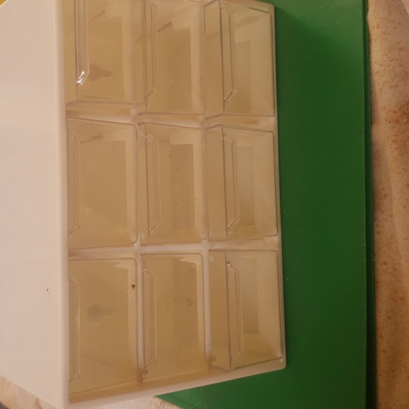 Like new mini organizer - Picture 3 of 3